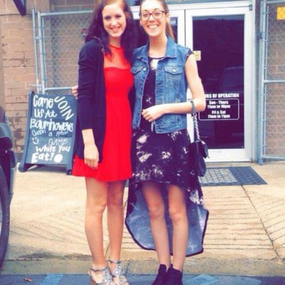 Dress - Picture 4 of 4